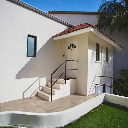 Cozy Loft With Pool, One Block From The Beach! Канкун Екстер'єр фото