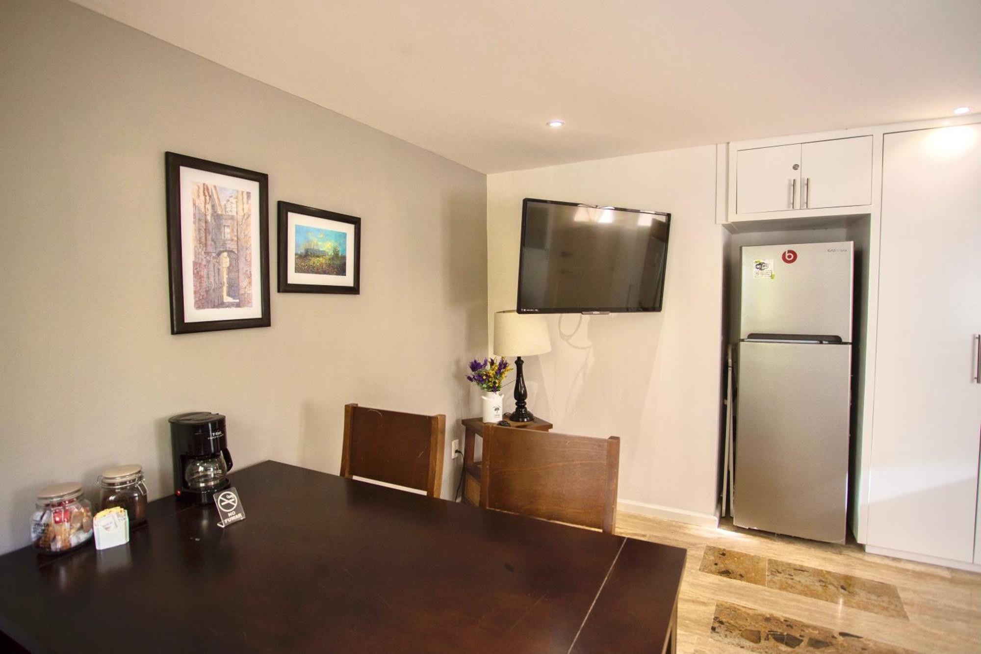 Cozy Loft With Pool, One Block From The Beach! Канкун Екстер'єр фото