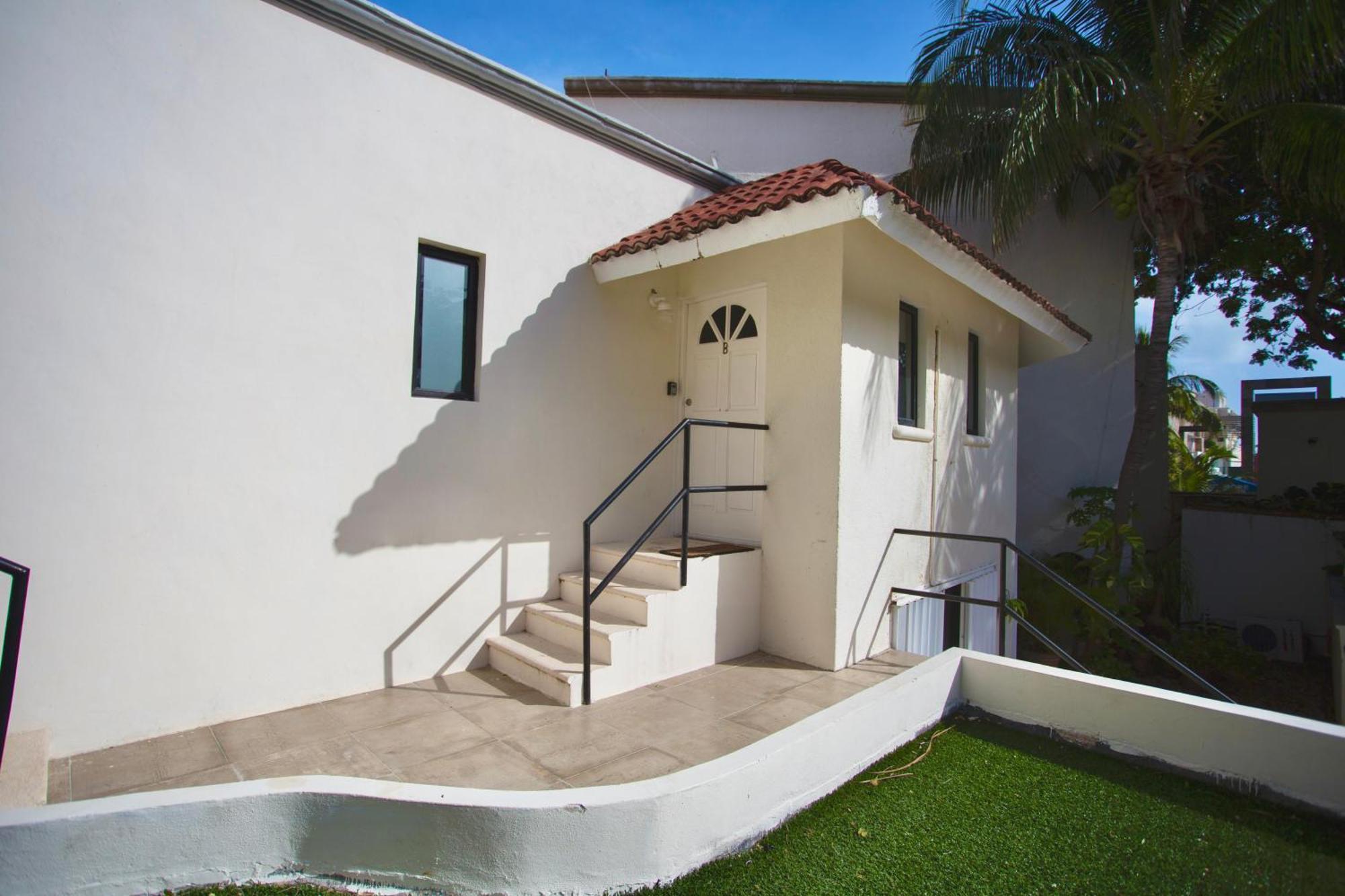 Cozy Loft With Pool, One Block From The Beach! Канкун Екстер'єр фото